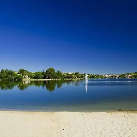 Sleeps 6 Pool Air Con T607837